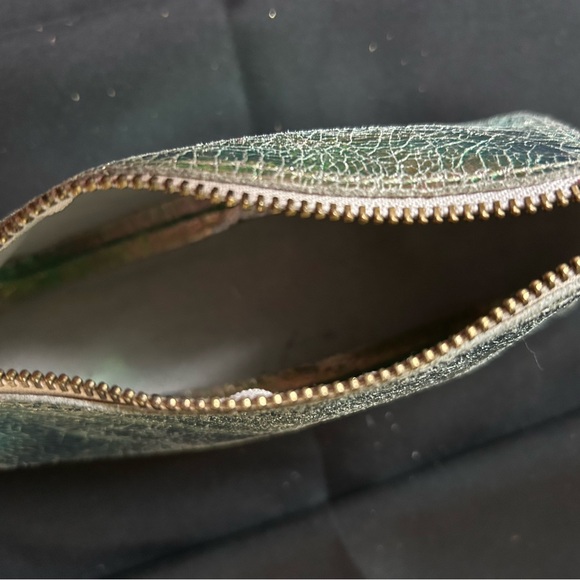 Tracey Tanner - small fatty pouch in iridescent metallic gold - Picture 4 of 5